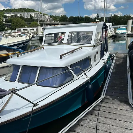 بوتيل Bateau Albacore روان